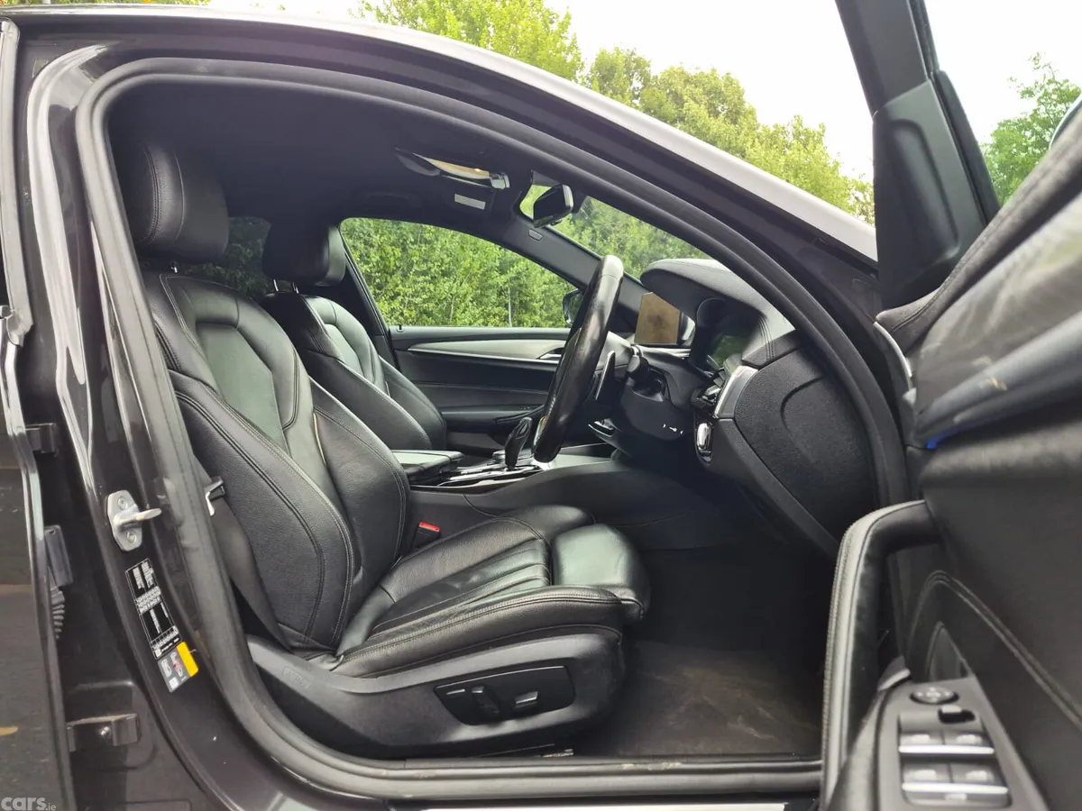BMW 5-Series Saloon, Petrol Plug-in Hybrid, 2018, Grey