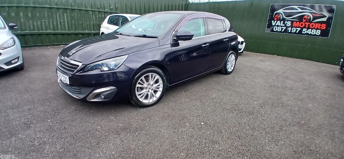 Peugeot 308 Hatchback, Petrol, 2016, Navy