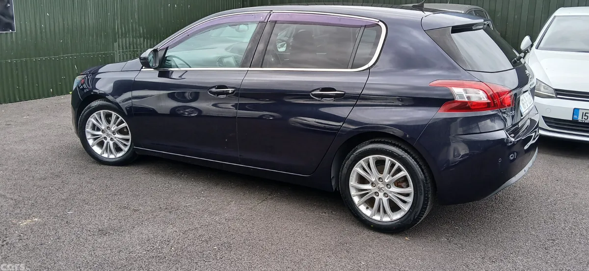 Peugeot 308 Hatchback, Petrol, 2016, Navy