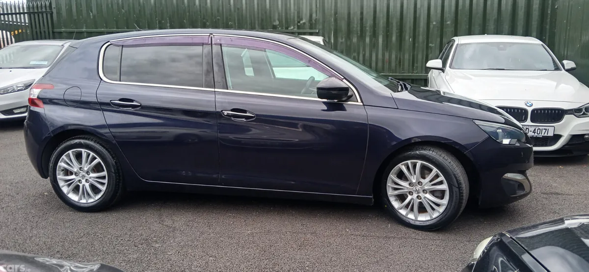 Peugeot 308 Hatchback, Petrol, 2016, Navy