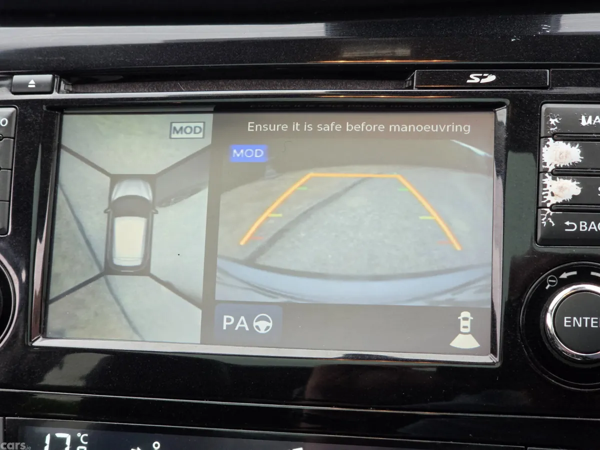 Nissan Qashqai SUV, Diesel, 2017, Grey
