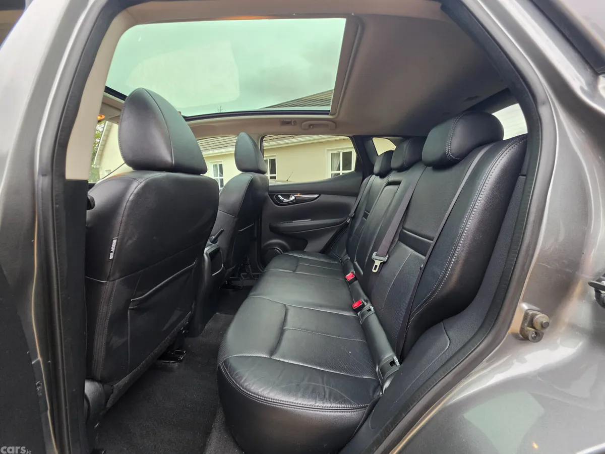 Nissan Qashqai SUV, Diesel, 2017, Grey