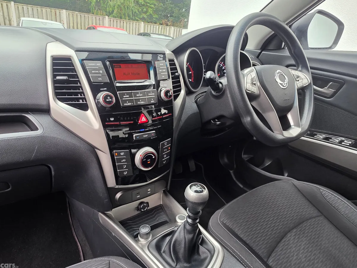 SsangYong Tivoli SUV, Diesel, 2018, Grey