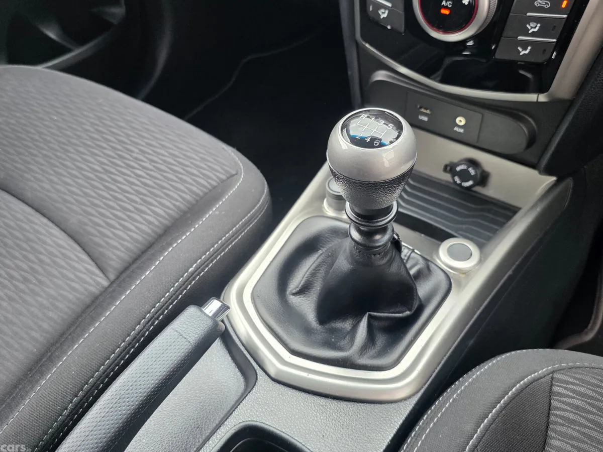 SsangYong Tivoli SUV, Diesel, 2018, Grey