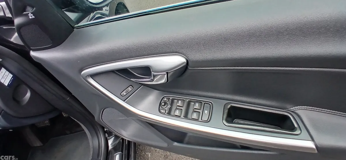 Volvo V60 Estate, Diesel, 2016, Black