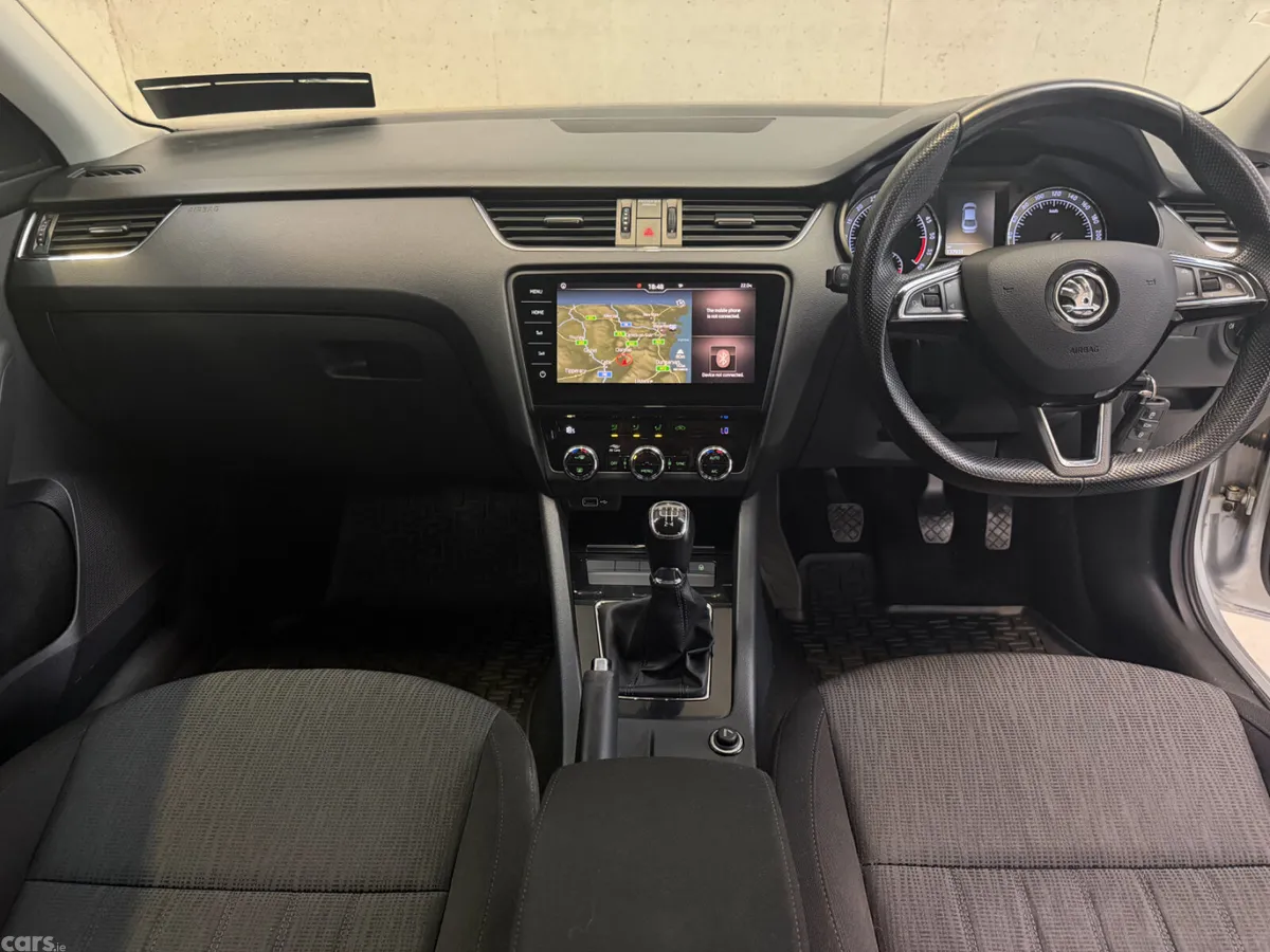 Skoda Octavia Saloon, Diesel, 2020, Grey