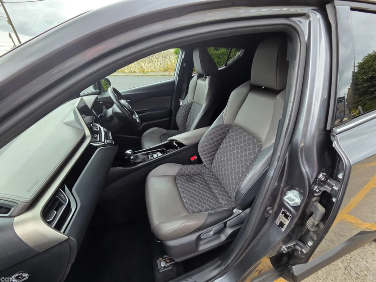 Toyota C-HR Hatchback, Petrol, 2023, Grey