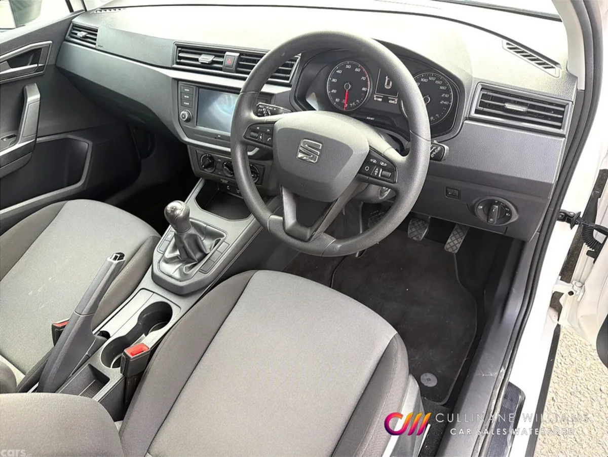 SEAT Arona Hatchback, Petrol, 2019, White