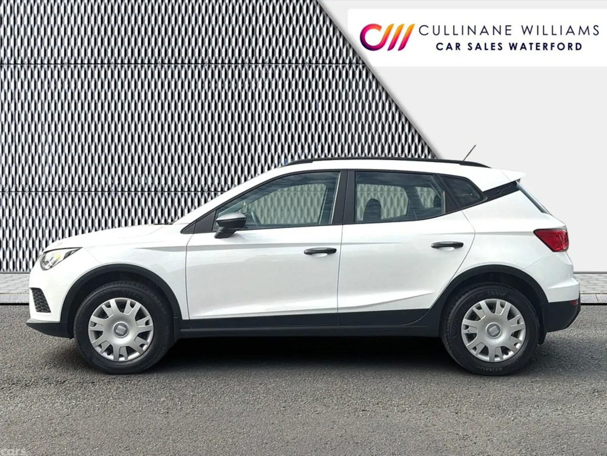 SEAT Arona Hatchback, Petrol, 2019, White