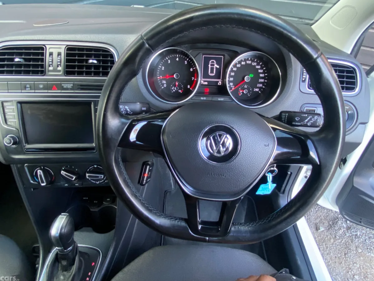 Volkswagen Polo Hatchback, Petrol, 2014, White
