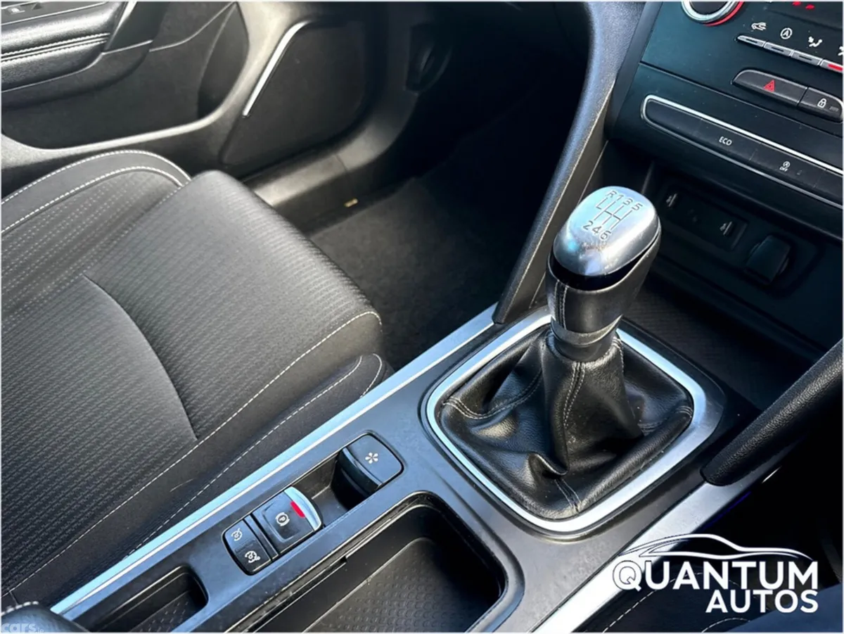 Renault Megane Hatchback, Diesel, 2019, White