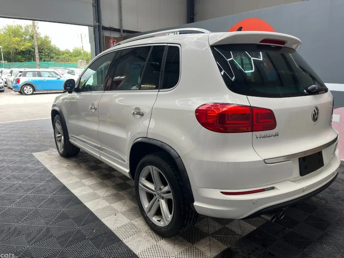 Volkswagen Tiguan SUV, Petrol, 2013, White