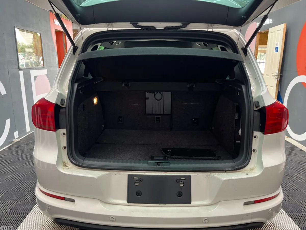 Volkswagen Tiguan SUV, Petrol, 2013, White