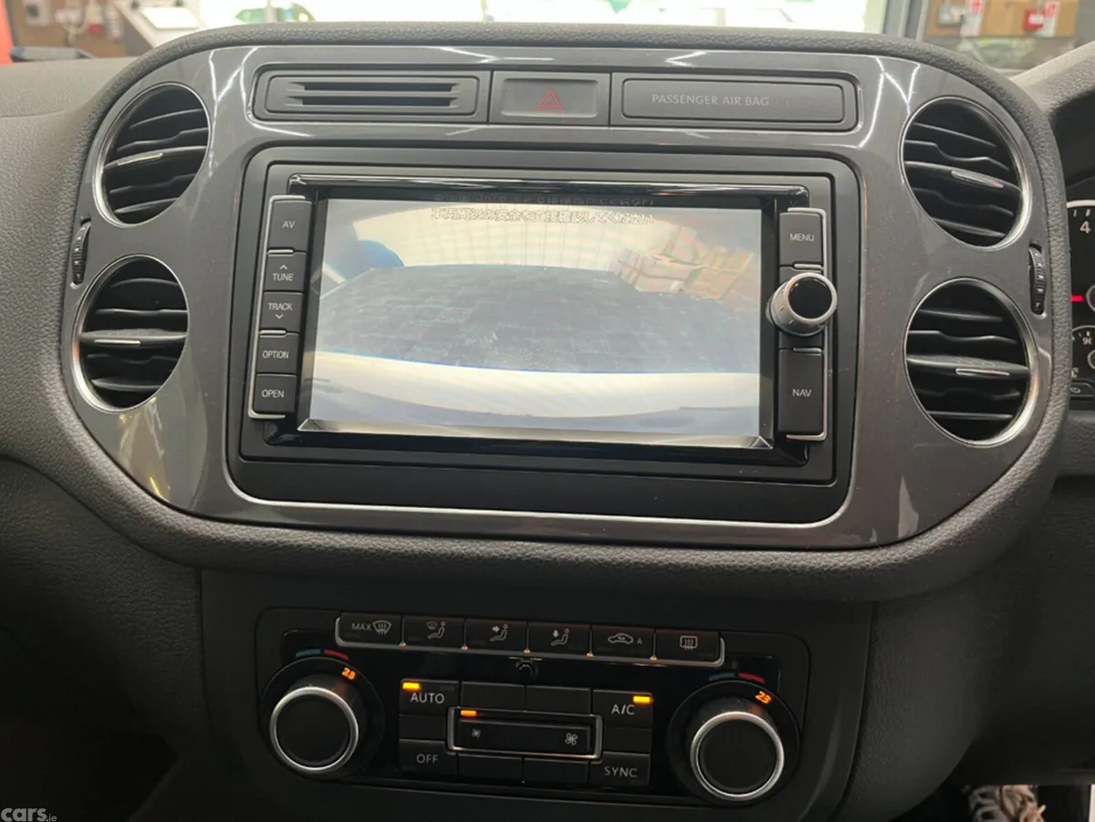 Volkswagen Tiguan SUV, Petrol, 2013, White