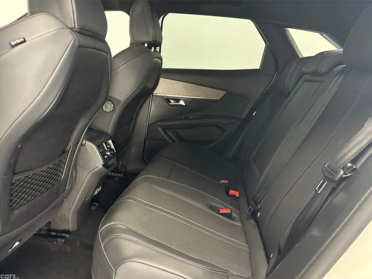 Peugeot 3008 Hatchback, Petrol Hybrid, 2024, White