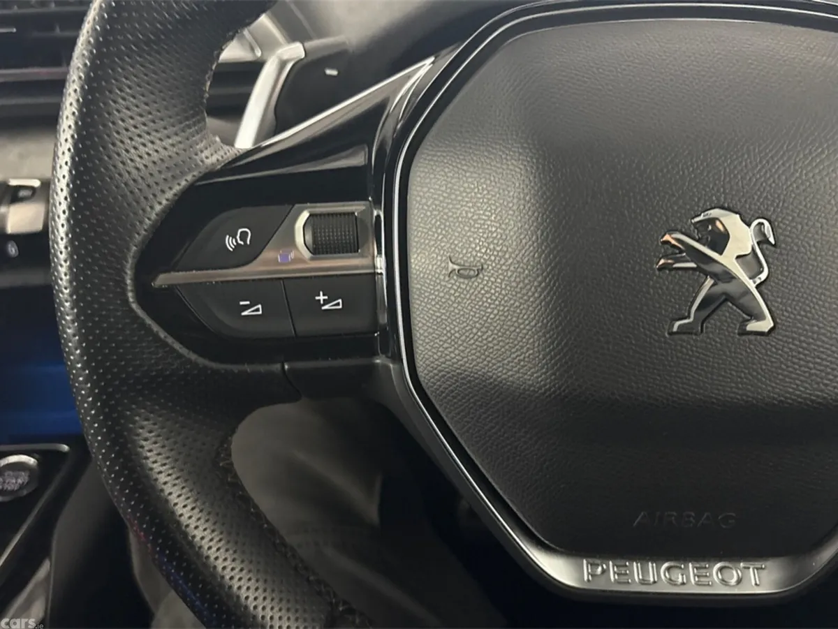 Peugeot 3008 Hatchback, Petrol Hybrid, 2024, White