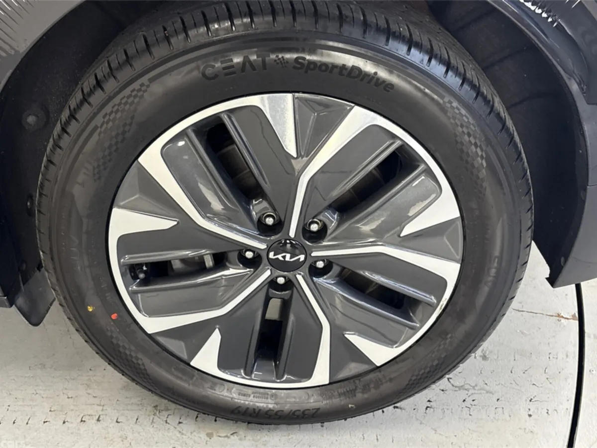 Kia EV6 MPV, Electric, 2023, Red