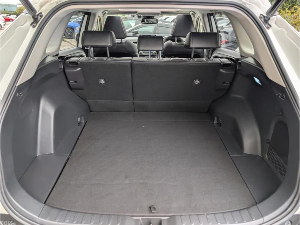 Toyota RAV4 SUV, Petrol Hybrid, 2019, White