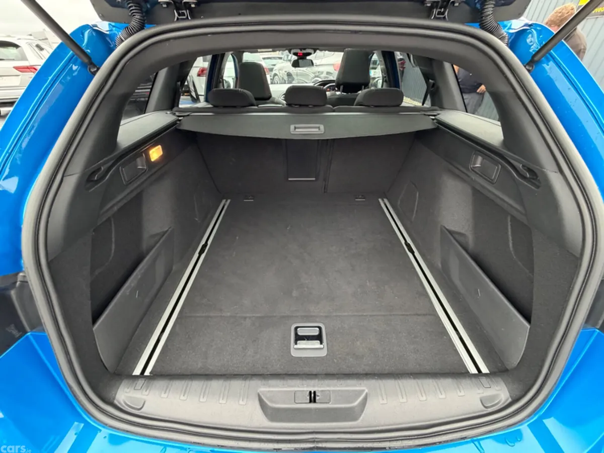 Peugeot 308 Estate, Diesel, 2021, Blue