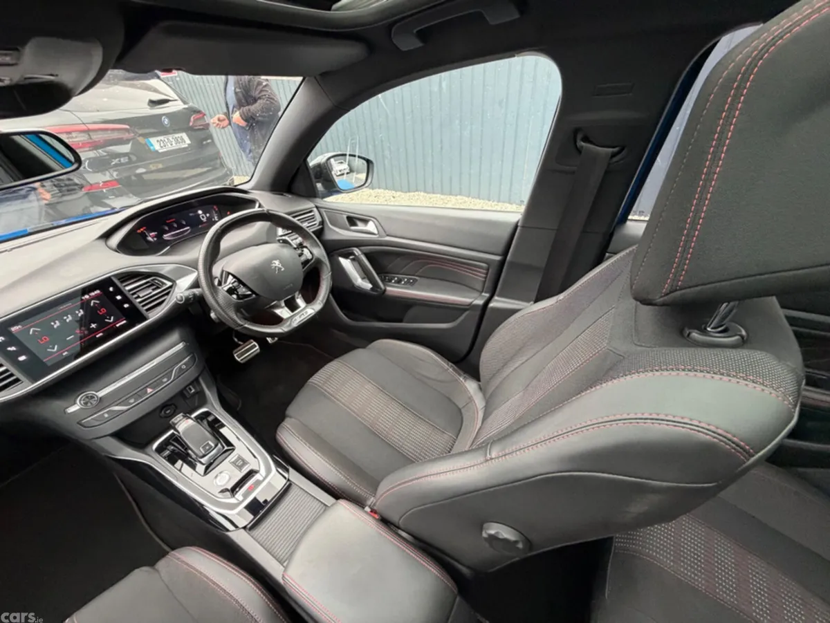 Peugeot 308 Estate, Diesel, 2021, Blue