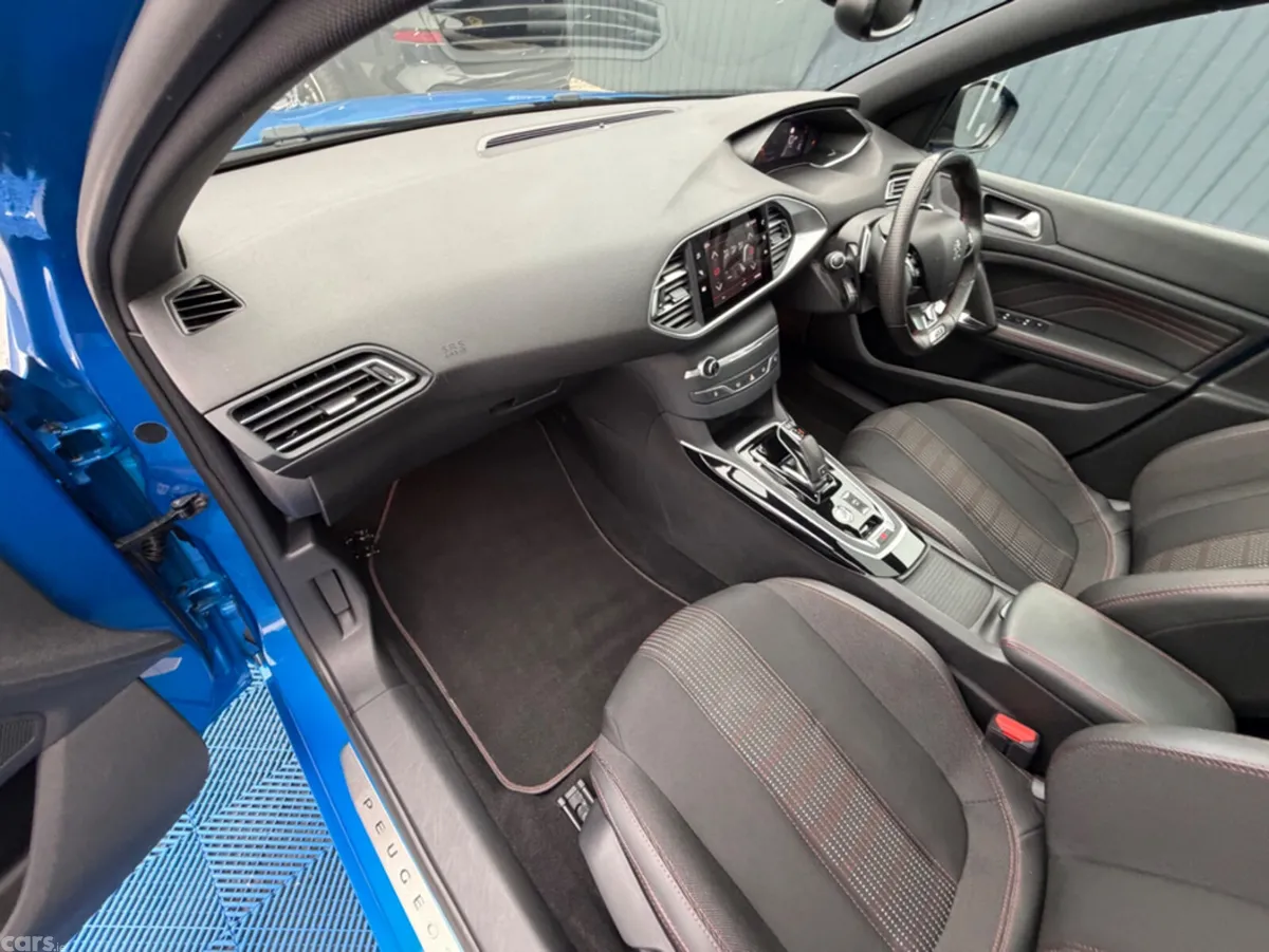 Peugeot 308 Estate, Diesel, 2021, Blue