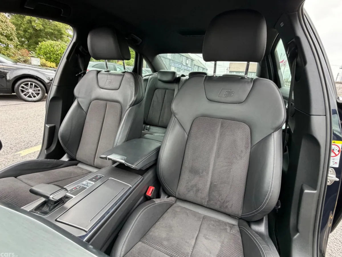 Audi A6 Saloon, Diesel, 2019, Blue