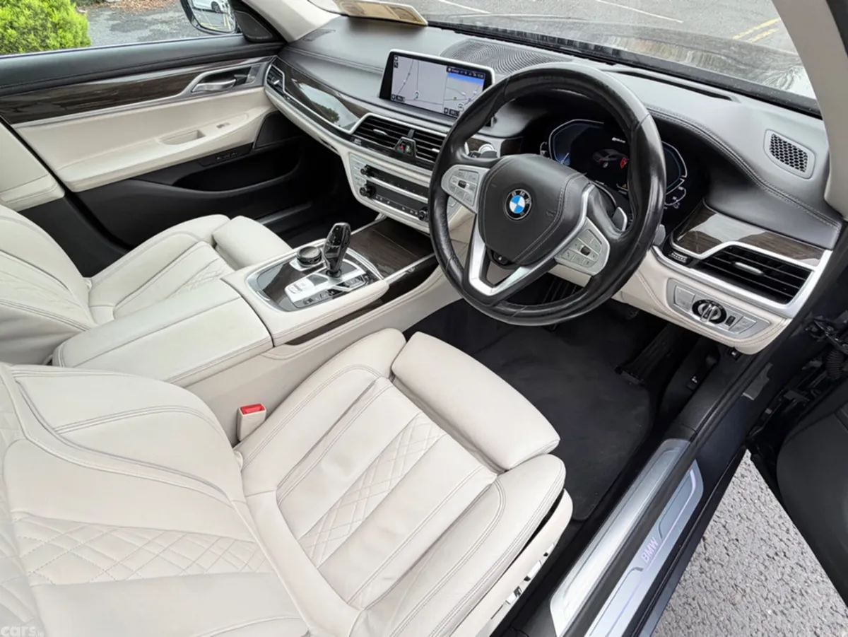 BMW 7-Series Saloon, Petrol Plug-in Hybrid, 2020, Grey