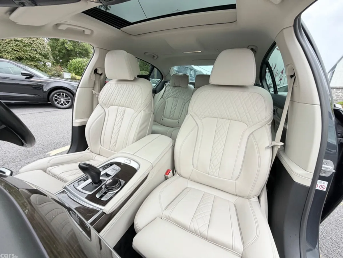 BMW 7-Series Saloon, Petrol Plug-in Hybrid, 2020, Grey