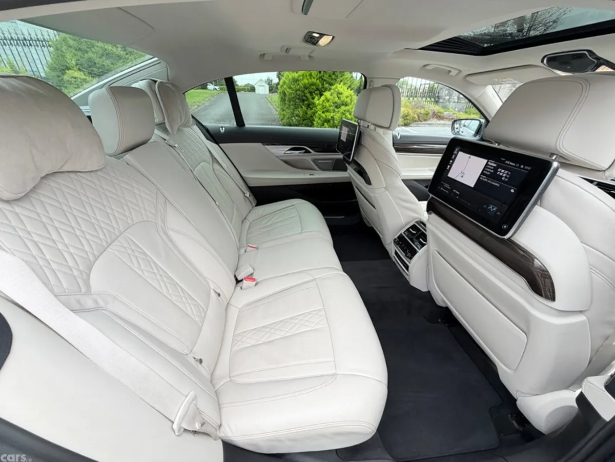 BMW 7-Series Saloon, Petrol Plug-in Hybrid, 2020, Grey