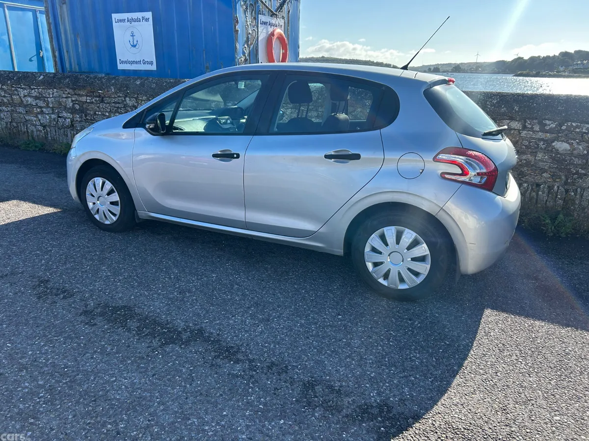 Peugeot 208 Hatchback, Petrol, 2012, Grey