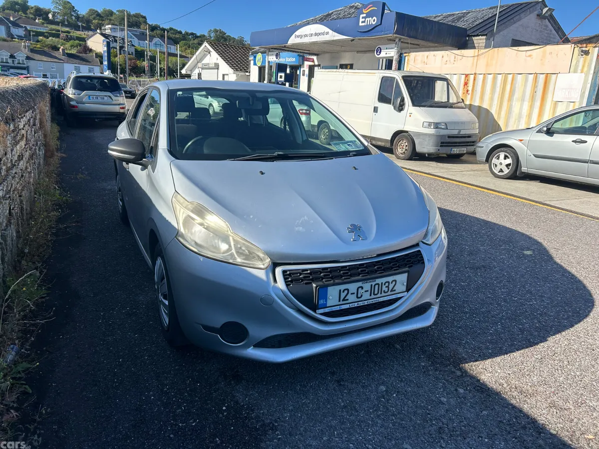 Peugeot 208 Hatchback, Petrol, 2012, Grey