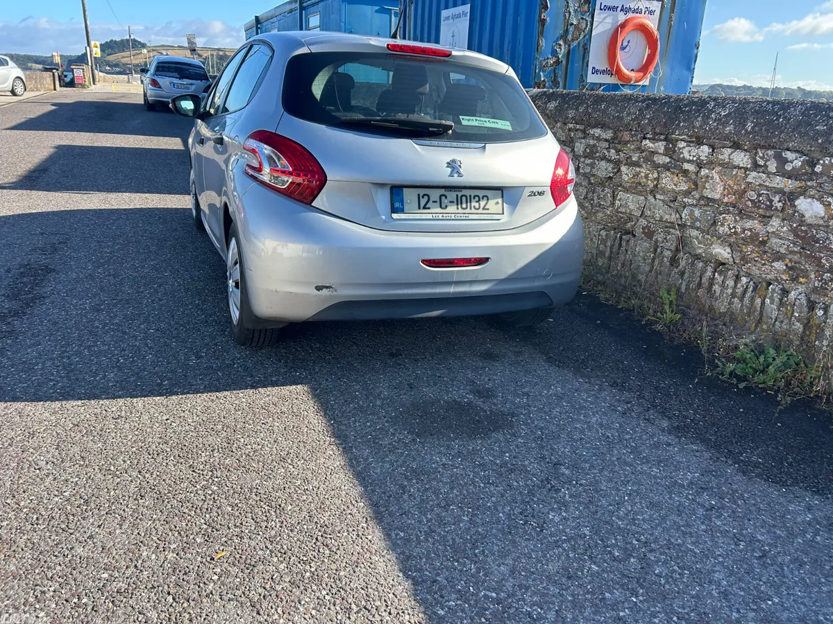 Peugeot 208 Hatchback, Petrol, 2012, Grey