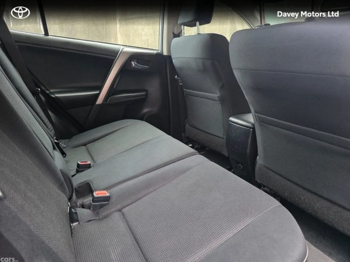 Toyota RAV4 SUV, Diesel, 2016, Silver