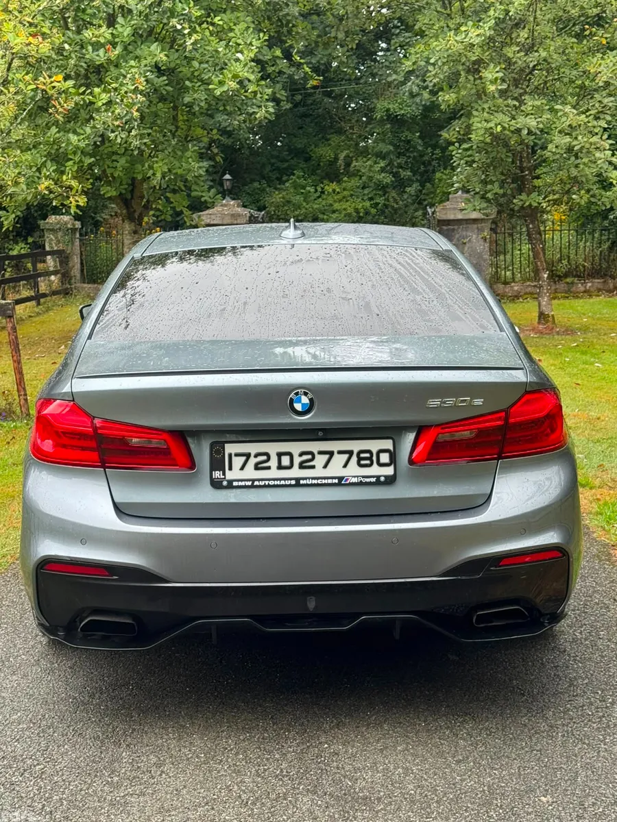 BMW 5-Series Saloon, Petrol Plug-in Hybrid, 2017, Blue