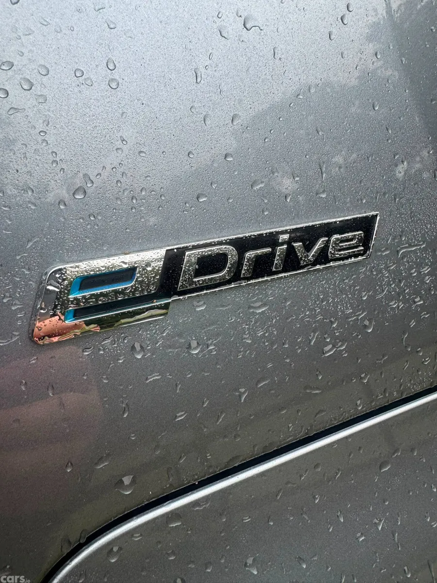 BMW 5-Series Saloon, Petrol Plug-in Hybrid, 2017, Blue