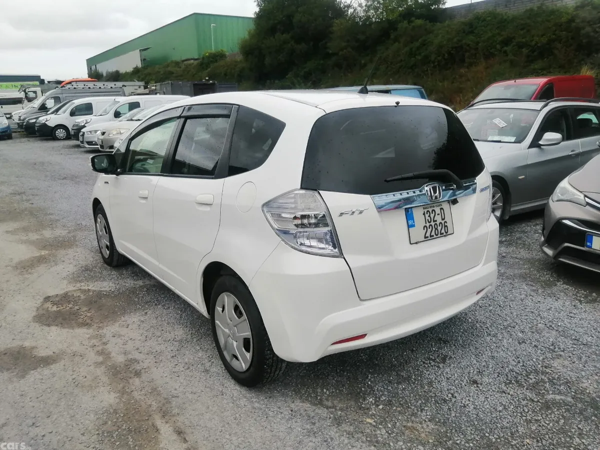 Honda Fit Hatchback, Petrol Hybrid, 2013, White
