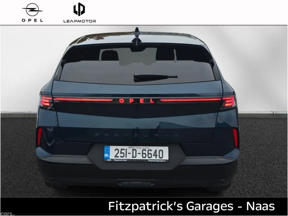 Opel Grandland SUV, Petrol Hybrid, 2025, Green