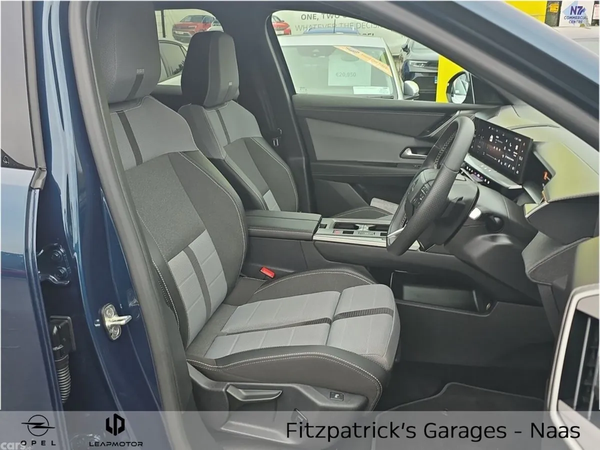 Opel Grandland SUV, Petrol Hybrid, 2025, Green