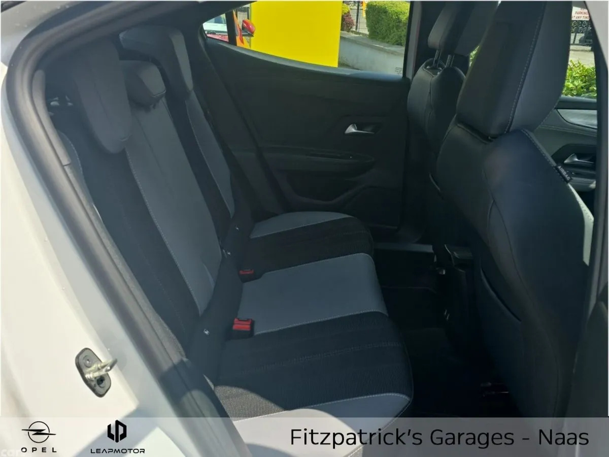 Opel Mokka SUV, Petrol, 2025, White