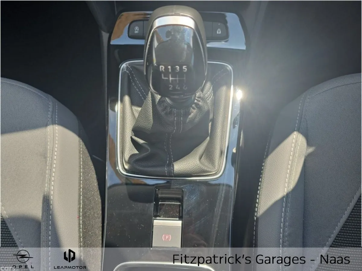 Opel Mokka SUV, Petrol, 2025, White