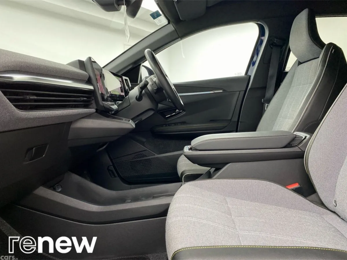 Renault Megane E-Tech Hatchback, Electric, 2023, Blue