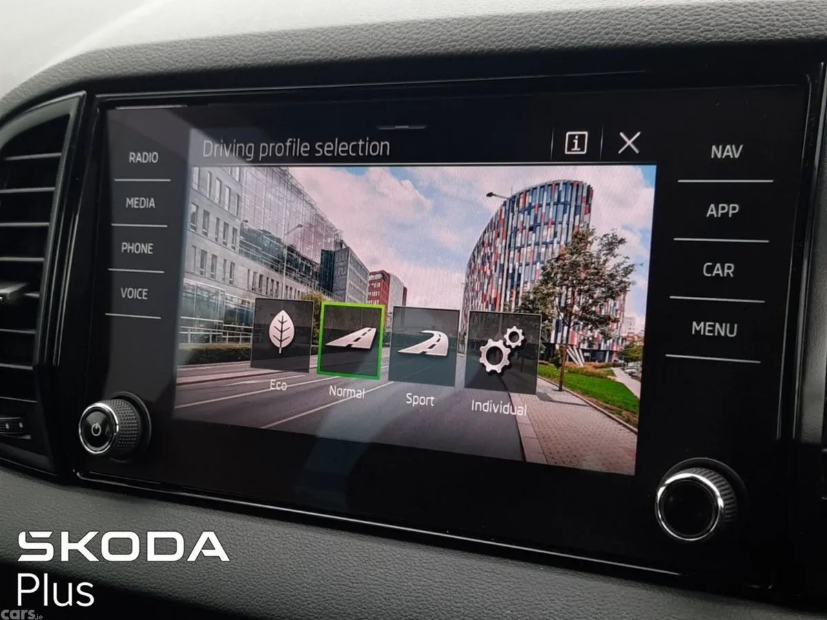 Skoda Karoq SUV, Diesel, 2025, Black