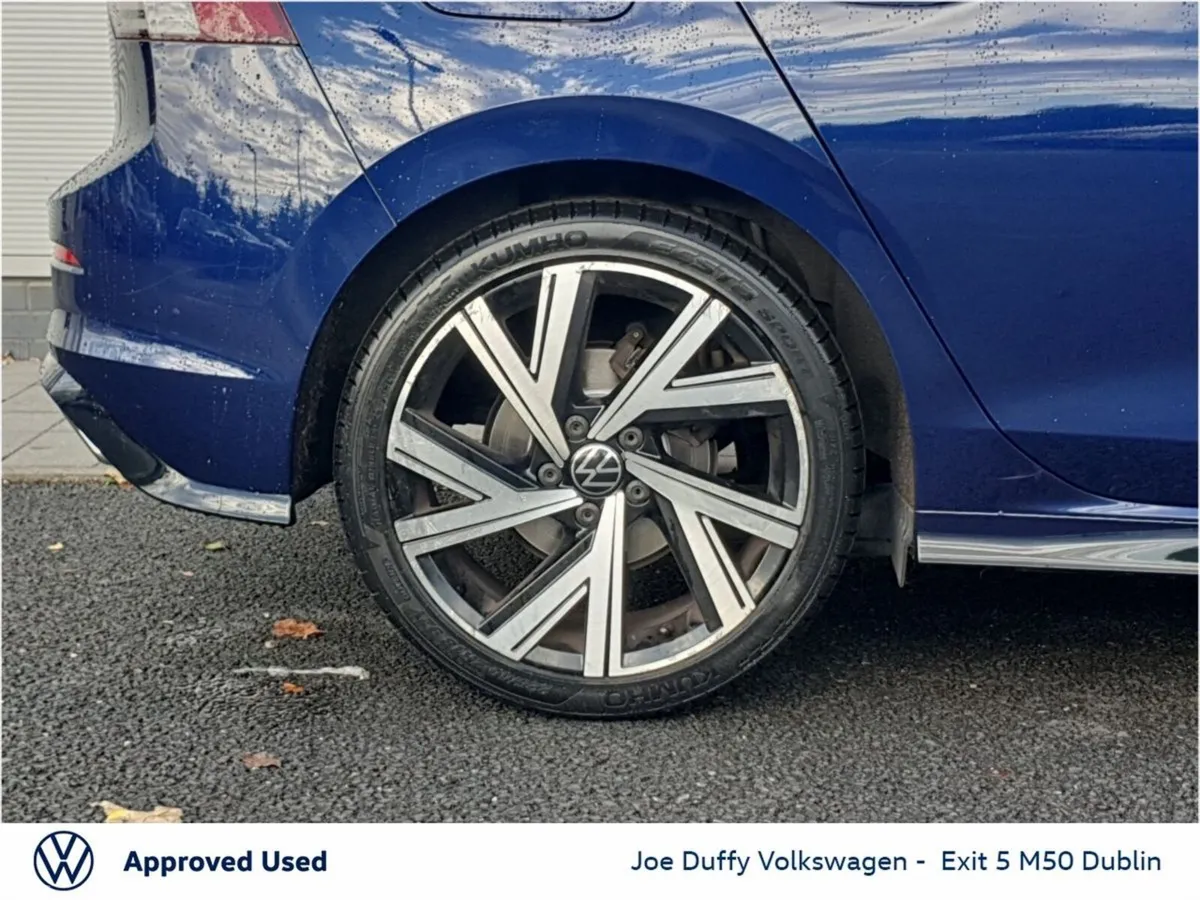 Volkswagen Golf Estate, Petrol, 2024, Blue