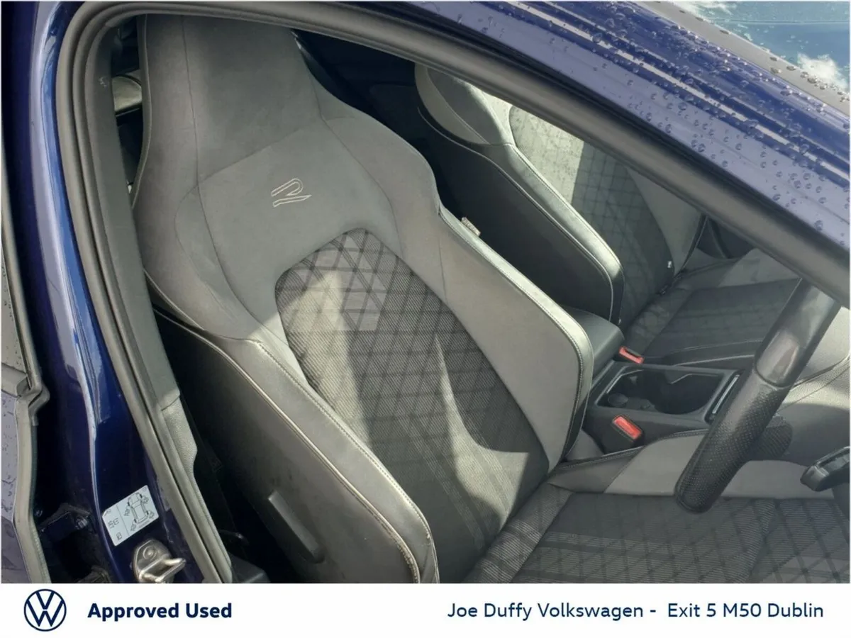 Volkswagen Golf Estate, Petrol, 2024, Blue