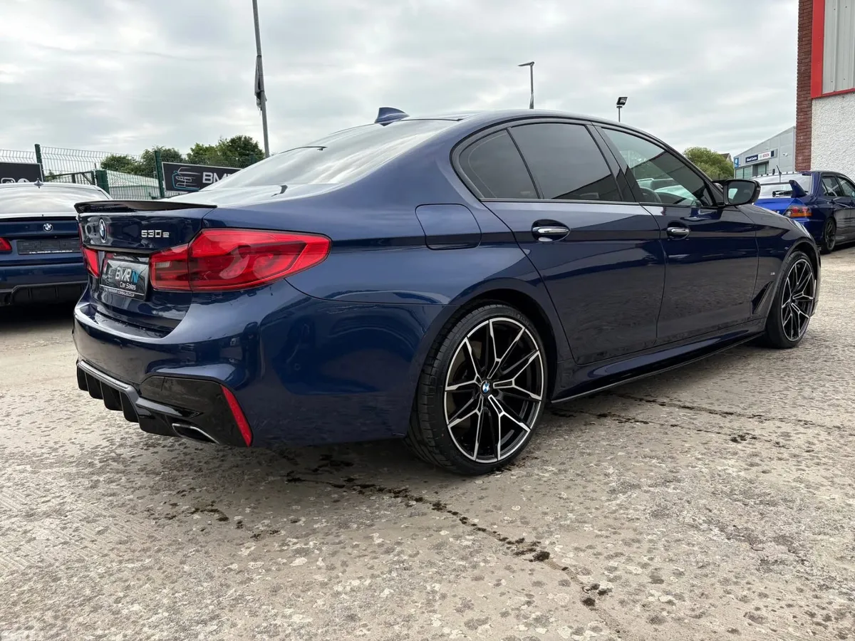 BMW 5-Series Saloon, Petrol Hybrid, 2017, Blue