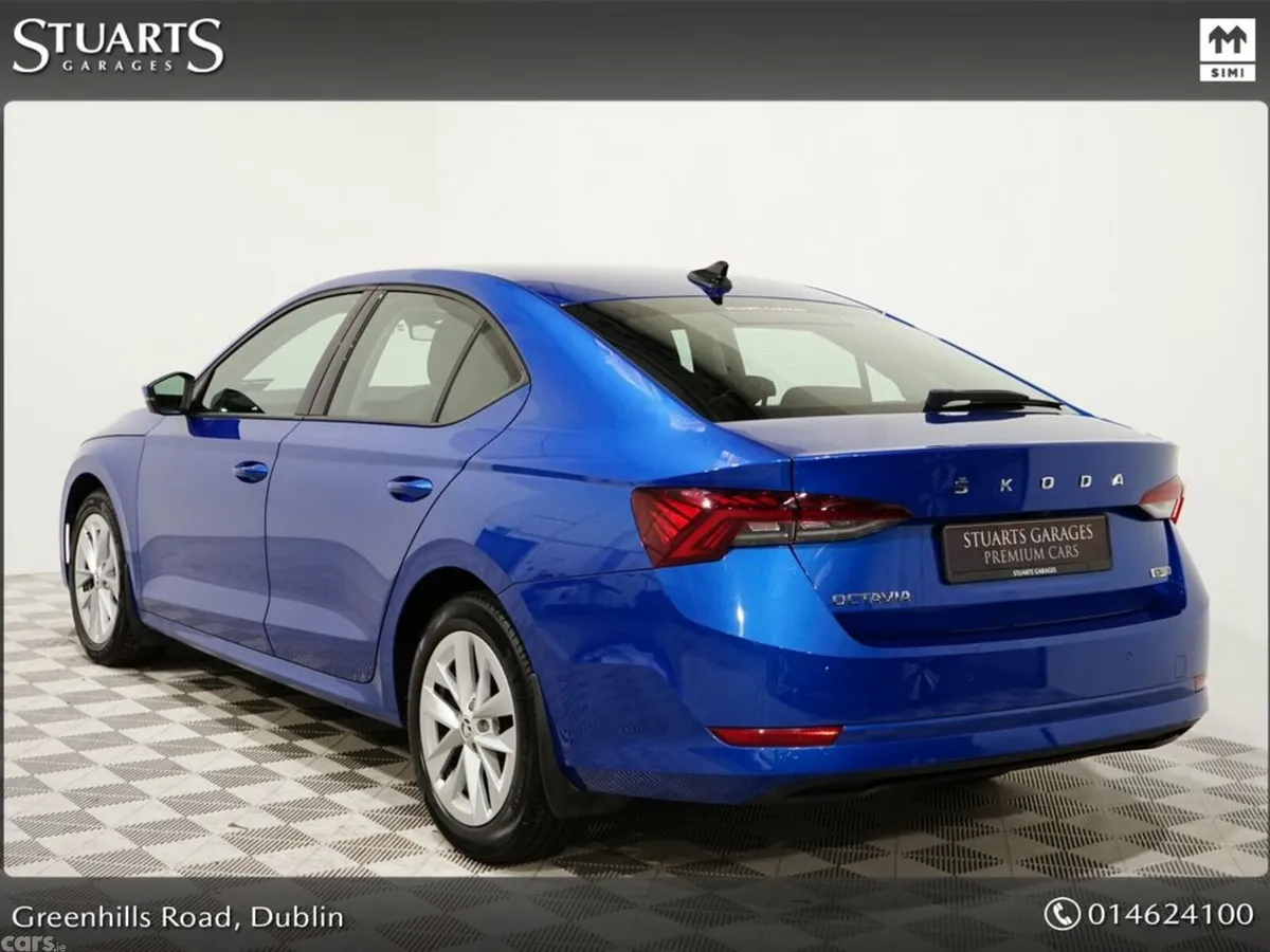 Skoda Octavia Saloon, Petrol, 2023, Blue