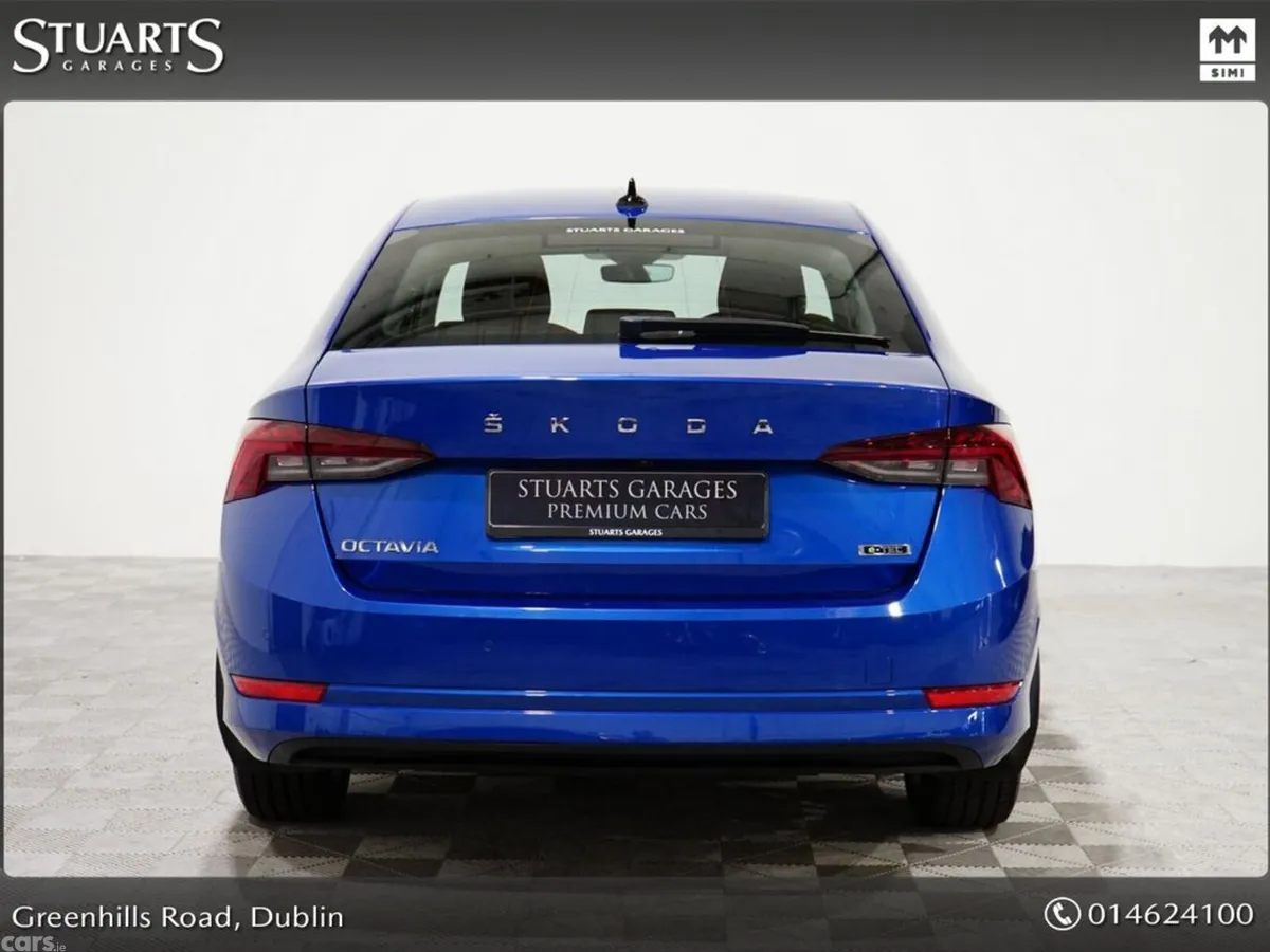 Skoda Octavia Saloon, Petrol, 2023, Blue