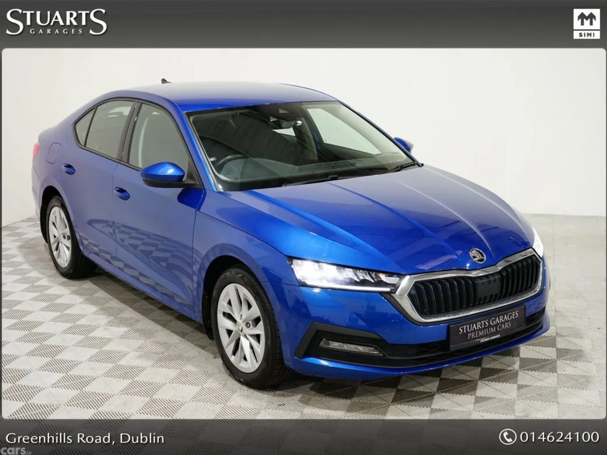 Skoda Octavia Saloon, Petrol, 2023, Blue