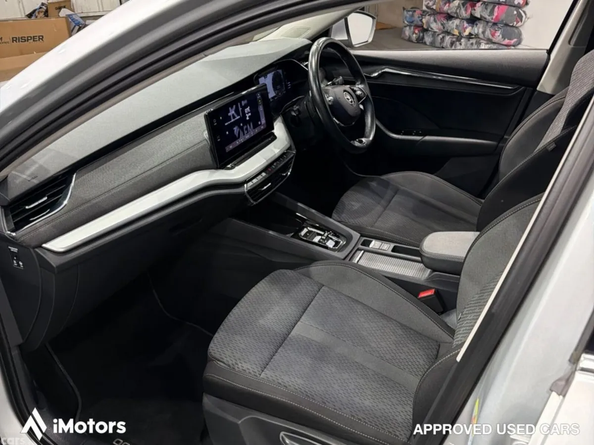 Skoda Octavia Estate, Diesel, 2023, Grey