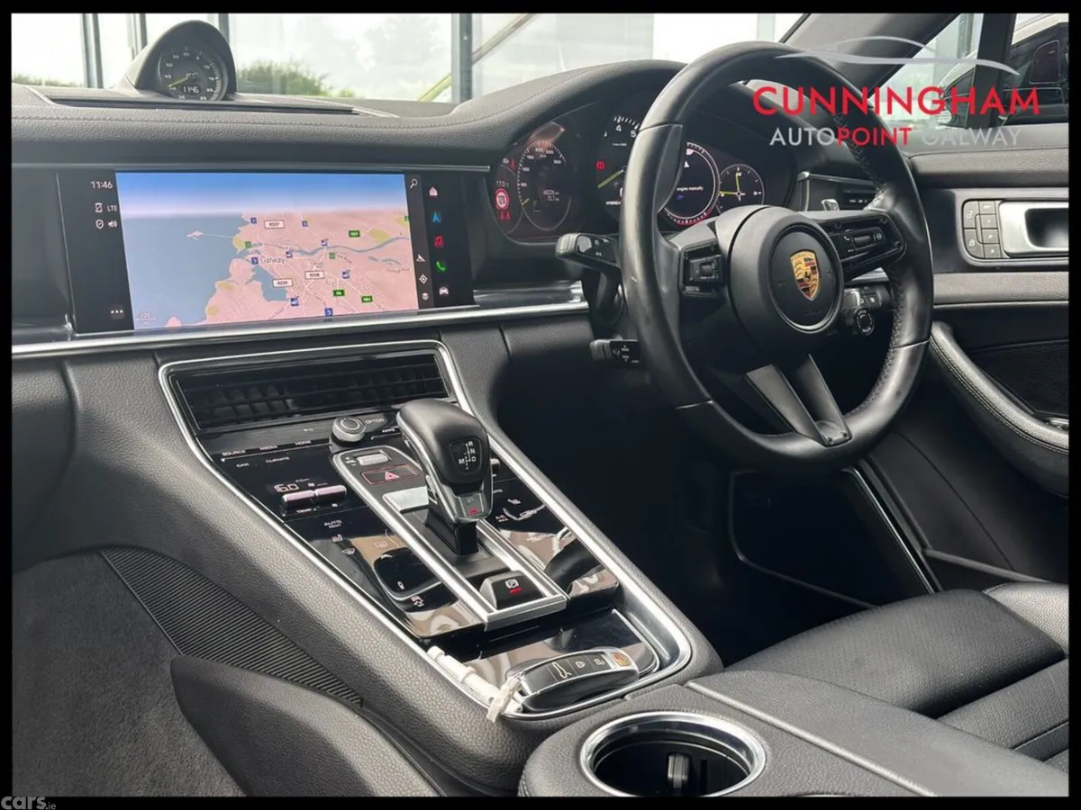 Porsche Panamera Estate, Petrol Plug-in Hybrid, 2022, Black